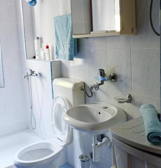 اتاق راحتی سه تخته, Apartments And Rooms Minex