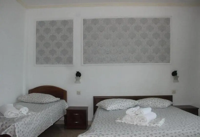 Triple Room Sea View, Badu Guest House