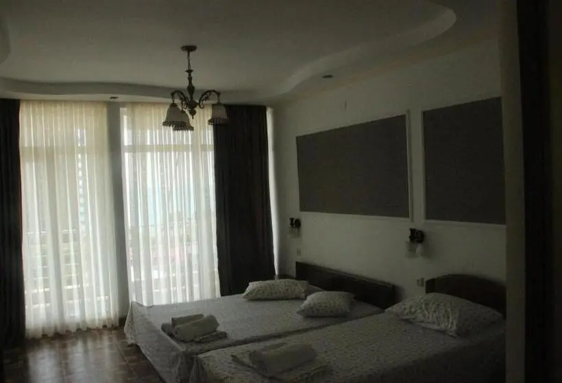اتاق استاندارد چهار تخته با چشمانداز دریا, Badu Guest House