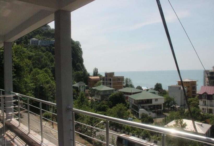 带海景标准四人间, Badu Guest House