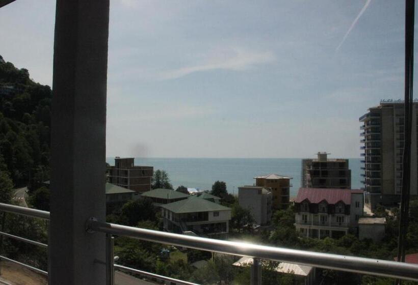 اتاق استاندارد چهار تخته با چشمانداز دریا, Badu Guest House