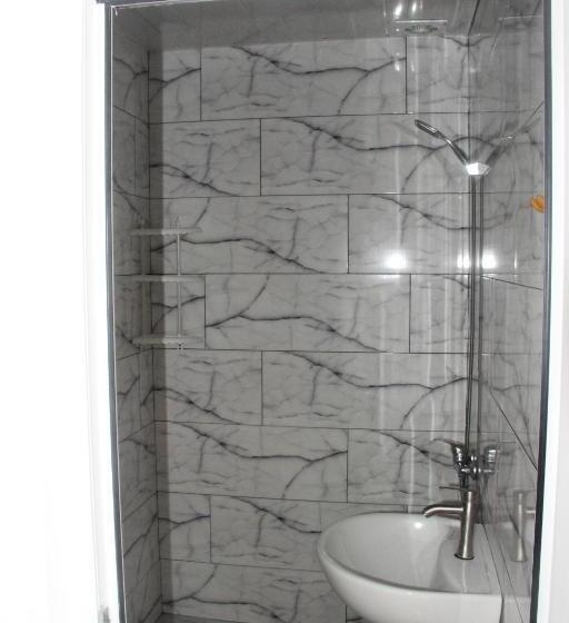 اتاق استاندارد چهار تخته با چشمانداز دریا, Badu Guest House