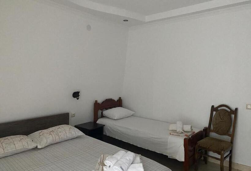 三人经典房间, Badu Guest House