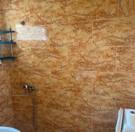 اتاق استاندارد سه نفره, Badu Guest House