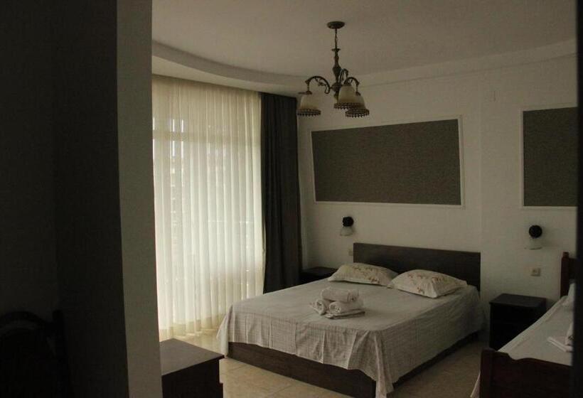 Triple Room Sea View, Badu Guest House