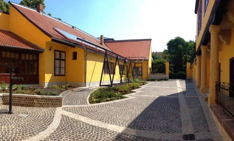 Номер Стандарт, Ciszterci Szállás Pécs