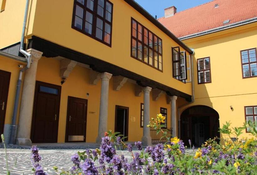 Номер Стандарт Индивидуальный, Ciszterci Szállás Pécs