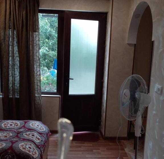 اتاق لوکس چهار تخته, Guest House Medea