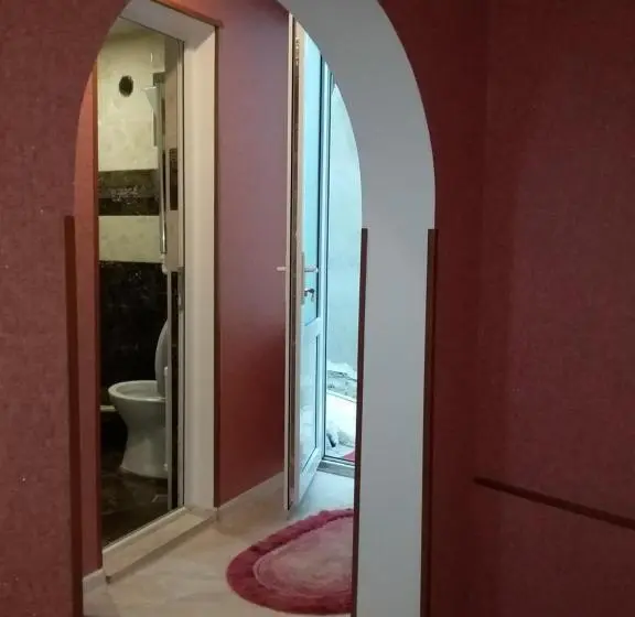اتاق خانوادگی, Guest House Medea