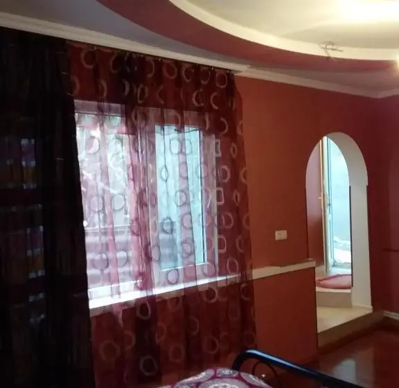 اتاق خانوادگی, Guest House Medea