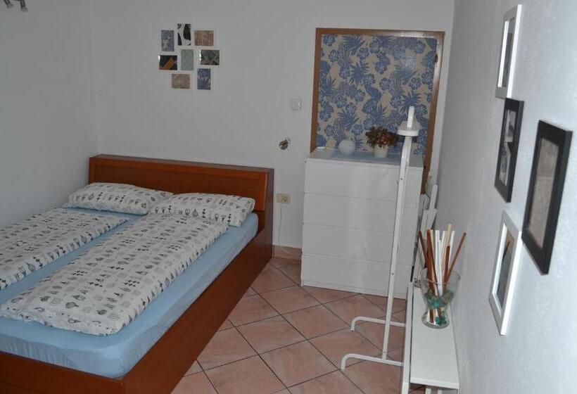 اتاق استاندارد, Love 2 Solkan