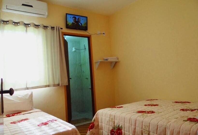 Pokój Klasyczny Czteroosobowy, Pousada Estrela De Davi