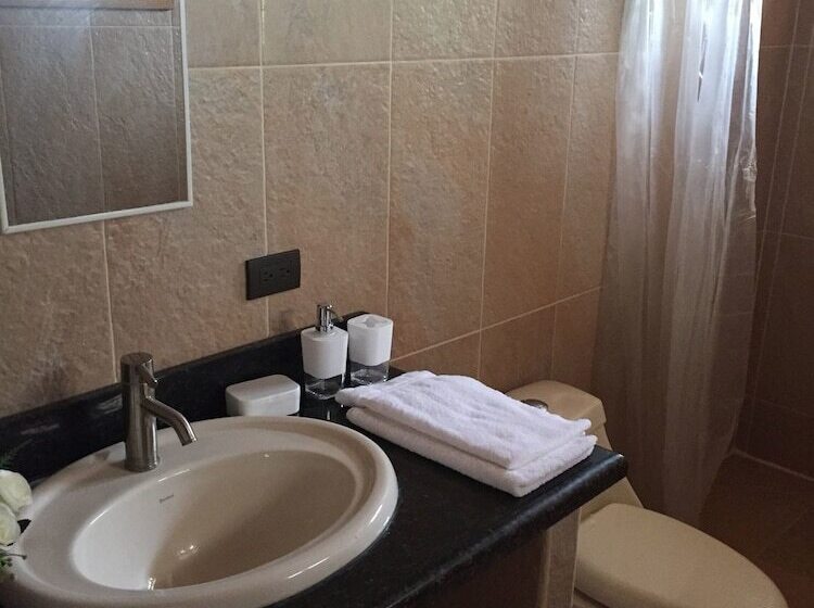 スタンダードルーム, Casa Aura: Beachfront Premium Hostel