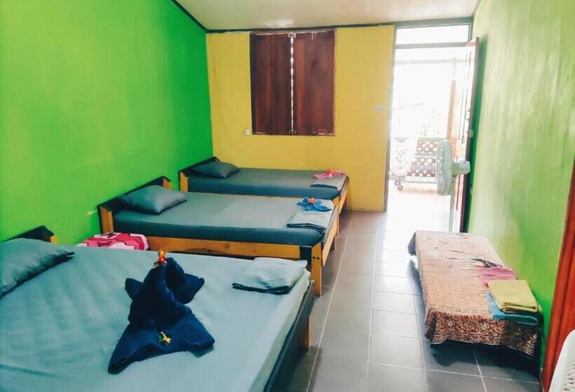 דירת שלושה חדרים, Casitas La Playa