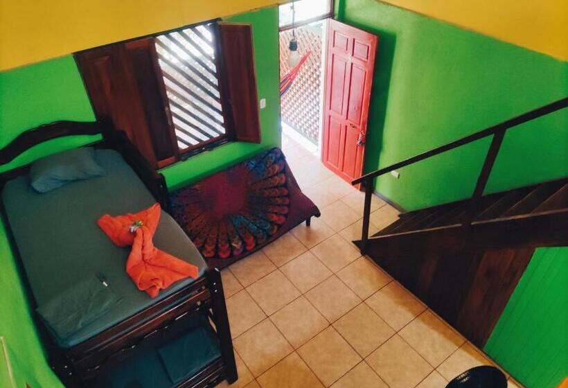 דירת שלושה חדרים, Casitas La Playa