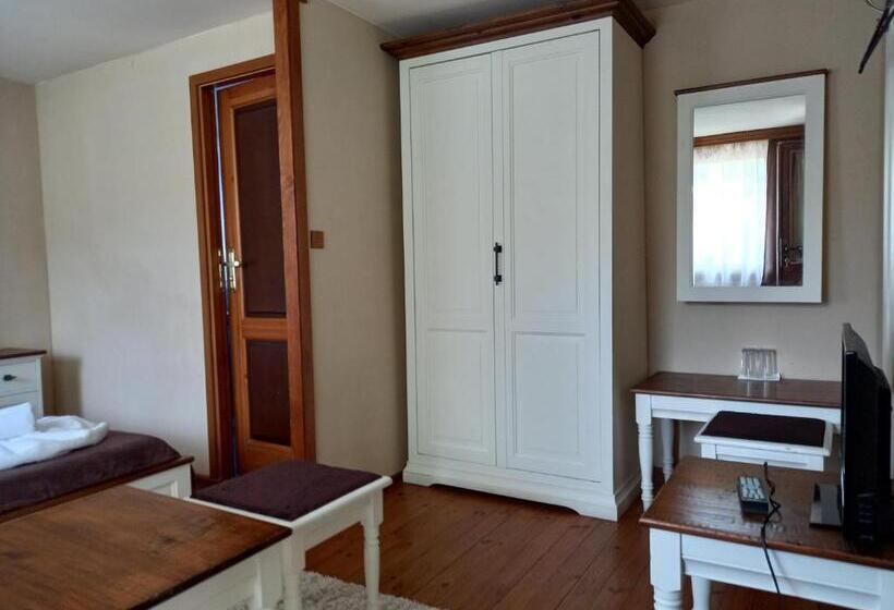 Бунгало Стандарт, Guest House Raffe