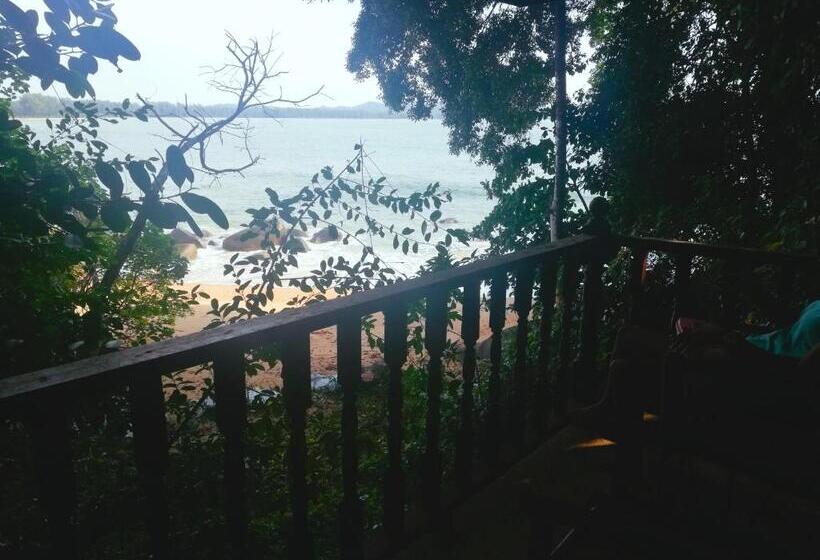 标准平房, Poseidon Bungalows