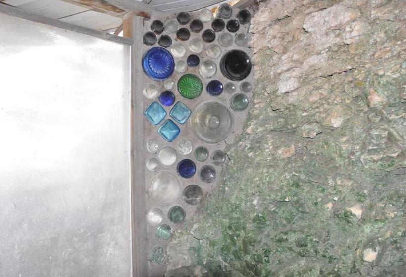 اتاق لوکس, Hosh Al Subbar