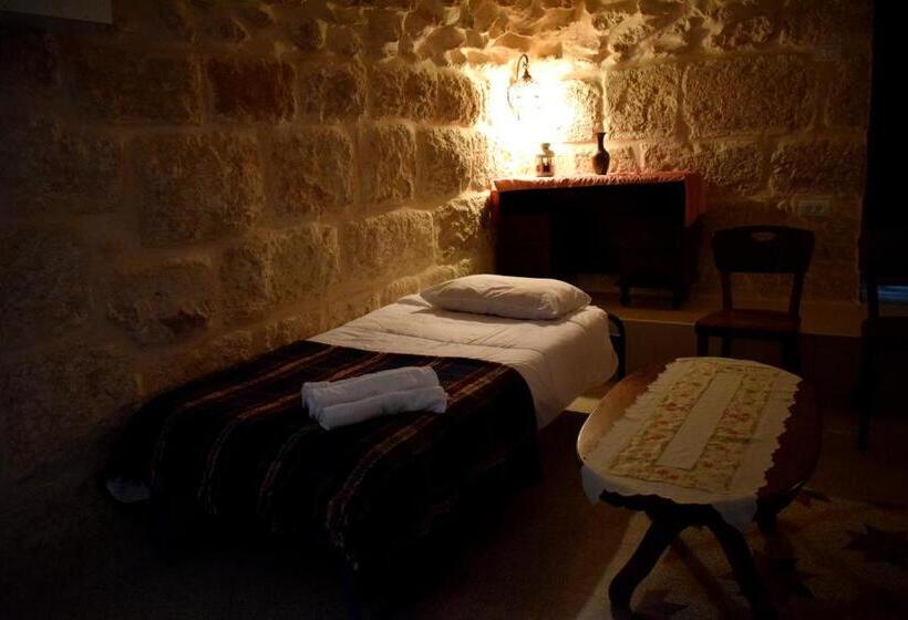 سوییت جونیور لوکس, Hosh Al Subbar