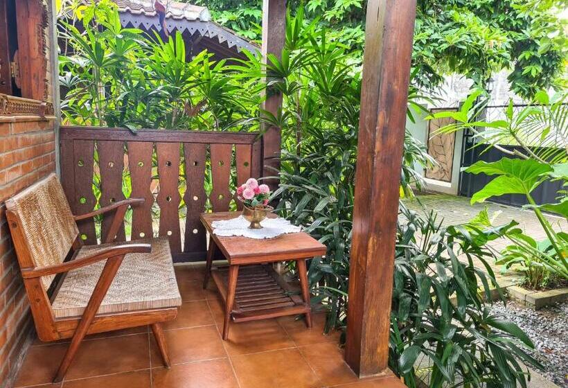 بنجلو ديلوكس, Ndalem Suryo Saptono Guest House