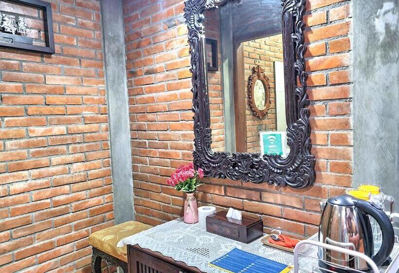 بنجلو ديلوكس, Ndalem Suryo Saptono Guest House