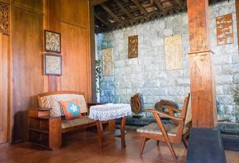 بنجلو سوبيريور, Ndalem Suryo Saptono Guest House