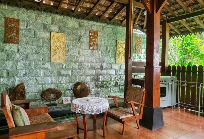 بنجلو سوبيريور, Ndalem Suryo Saptono Guest House