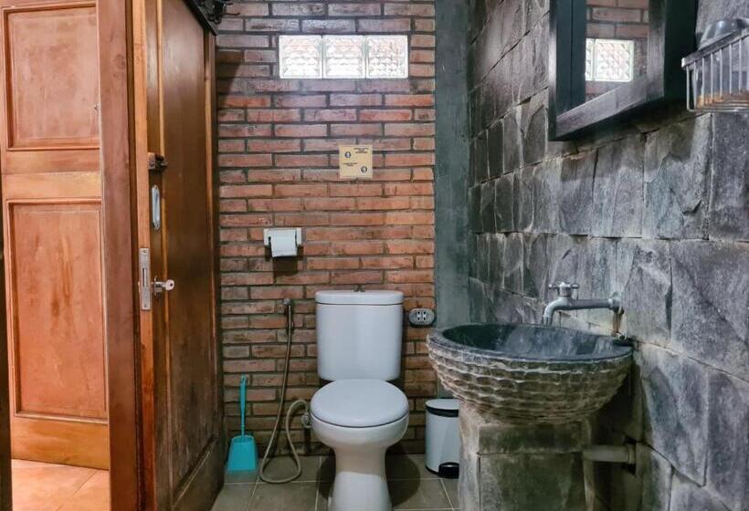 بنجلو سوبيريور, Ndalem Suryo Saptono Guest House