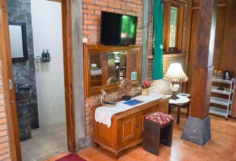 بنجلو سوبيريور, Ndalem Suryo Saptono Guest House