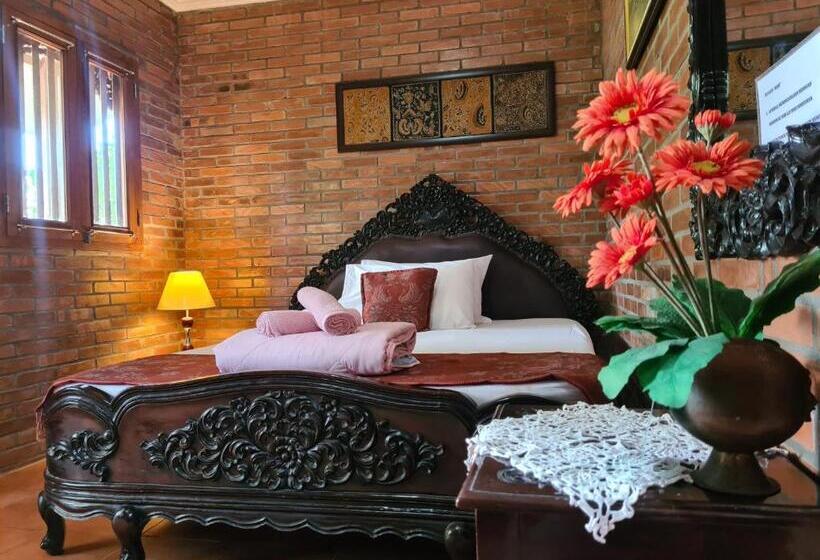 بنجلو قياسى, Ndalem Suryo Saptono Guest House