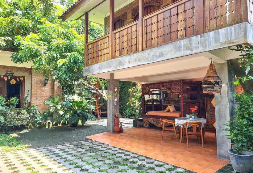 بنجلو قياسى, Ndalem Suryo Saptono Guest House