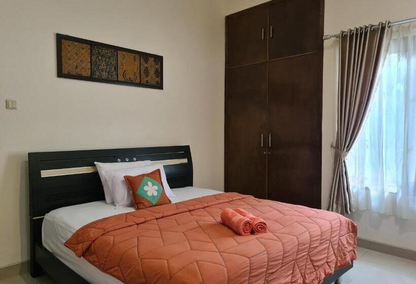 غرفة عائلية, Ndalem Suryo Saptono Guest House