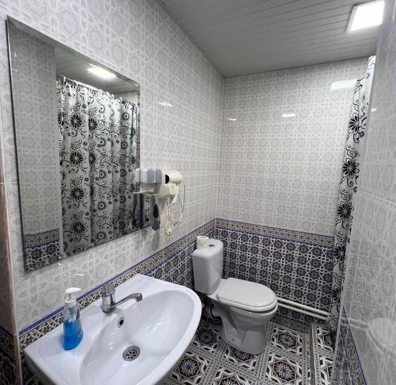 اتاق استاندارد سه نفره, Rumi Hotel & Hostel