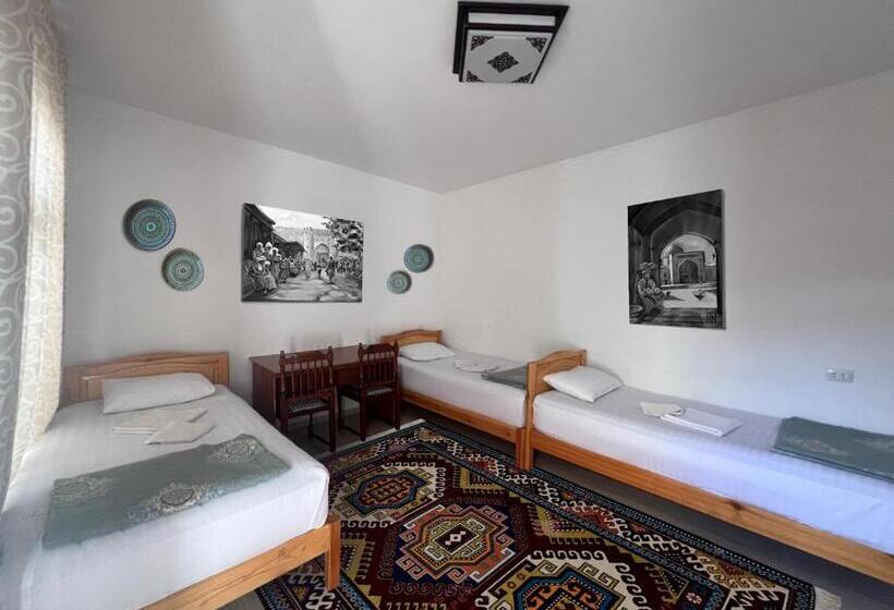 اتاق استاندارد چهار تخته, Rumi Hotel & Hostel