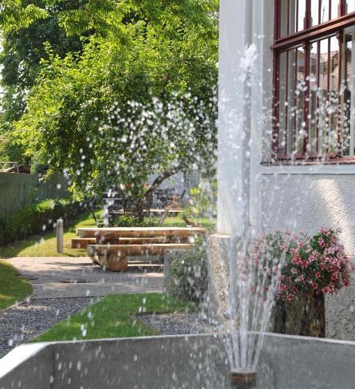 اتاق لوکس چهار تخته, Villa Meri