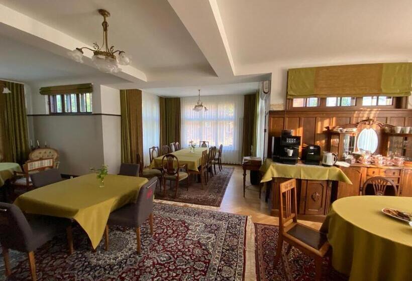 اتاق لوکس چهار تخته, Villa Meri