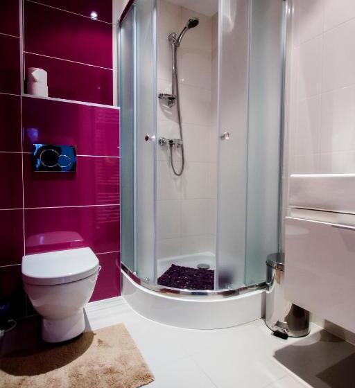 شقة غرفة واحدة مزودة بتراس, Sentami