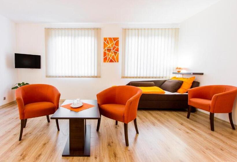 غرفة قياسية ثلاثية, Sentami