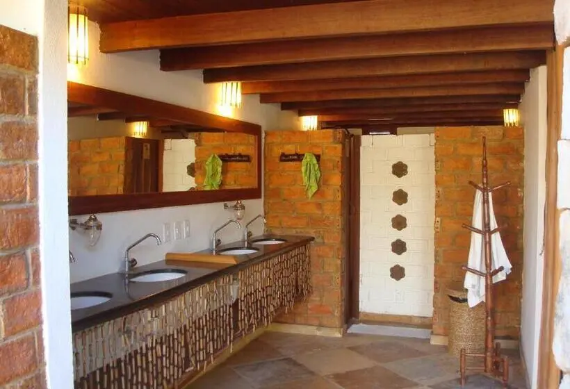 バス共有のスタンダードルーム, The Barra Grande Guesthouse & Hostel