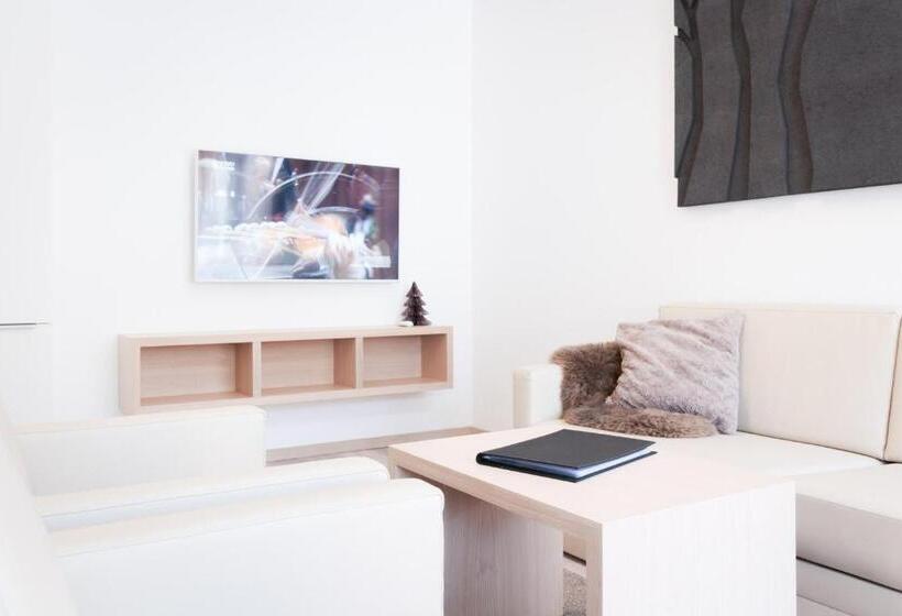 Apartamento 1 Dormitório com Sacada, Sport Chalet Maria Alm