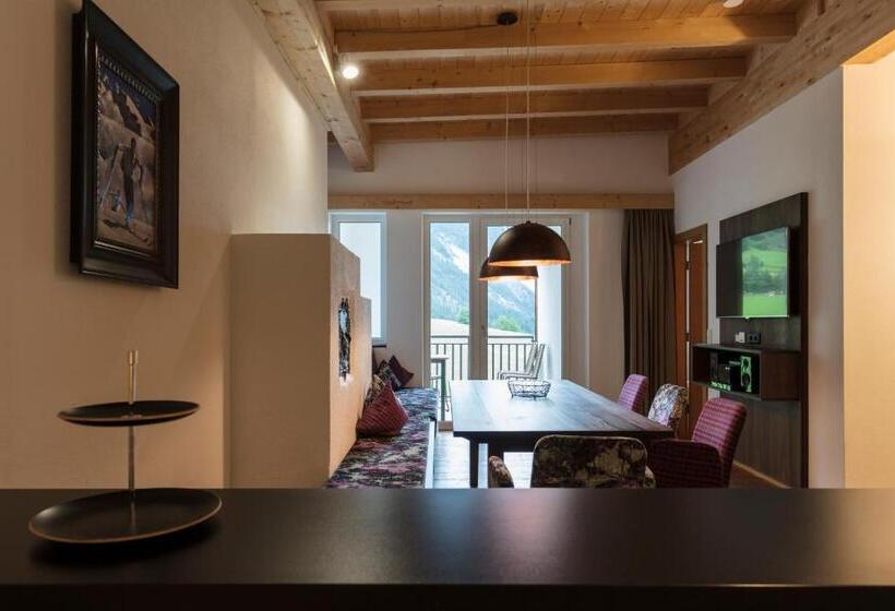 带1个卧室的高级公寓, Arlberglife Ferienresort