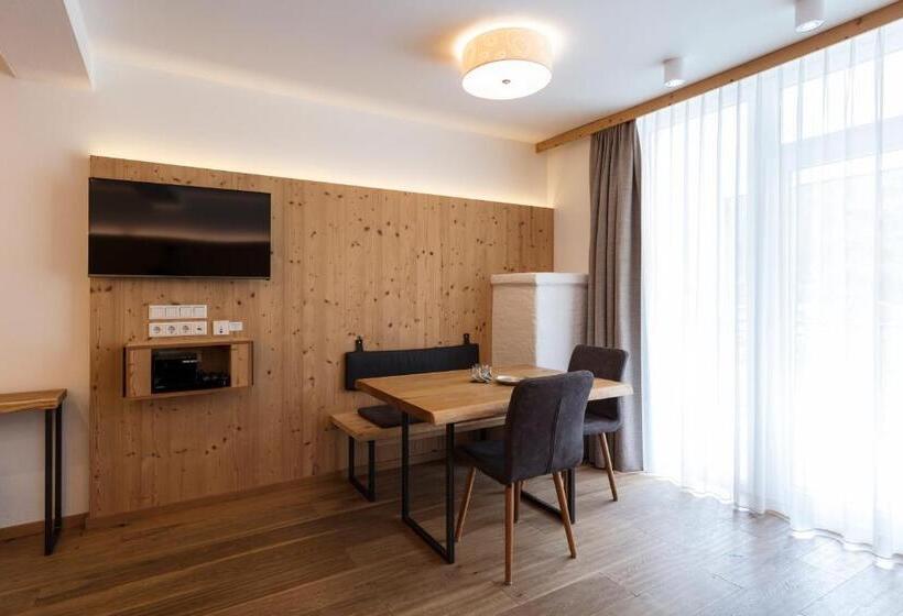 استودیو استاندارد با بالکن, Arlberglife Ferienresort