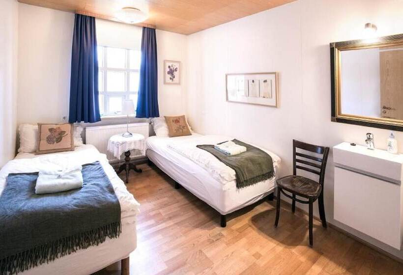 اتاق استاندارد با سرویس بهداشتی مشترک, Guesthouse Fludir