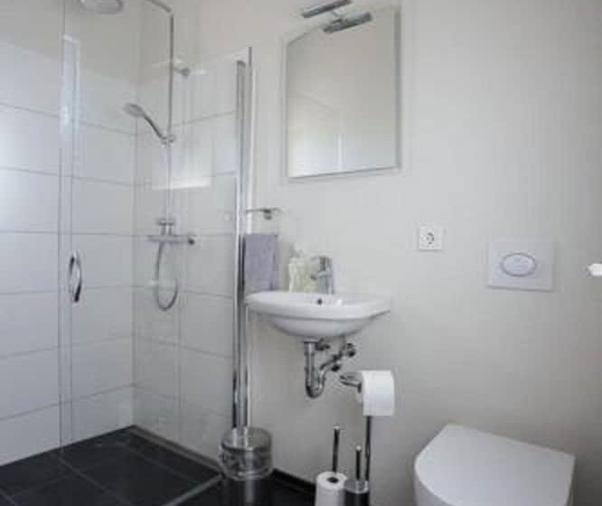 اتاق استاندارد سه نفره, Guesthouse Fludir