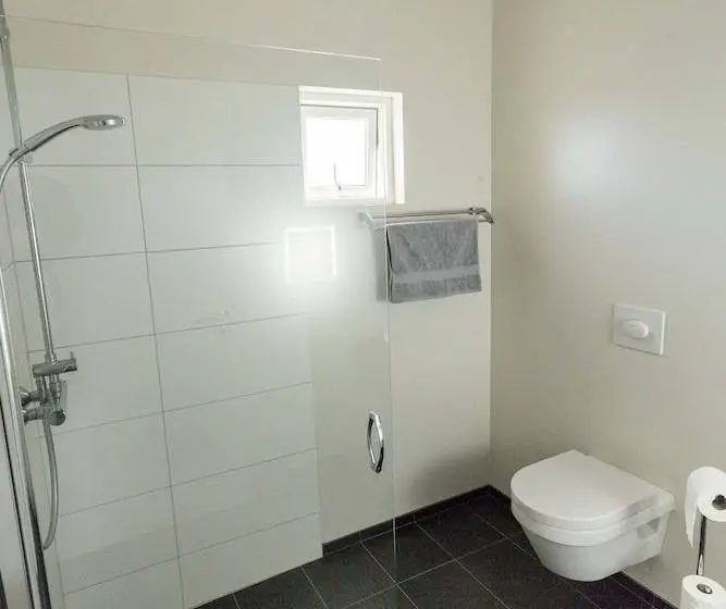 اتاق خانوادگی, Guesthouse Fludir