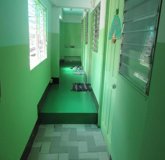 חדר סטנדרד יחיד חדר אמבטיה משותף, Jay Guesthouse And Restaurant