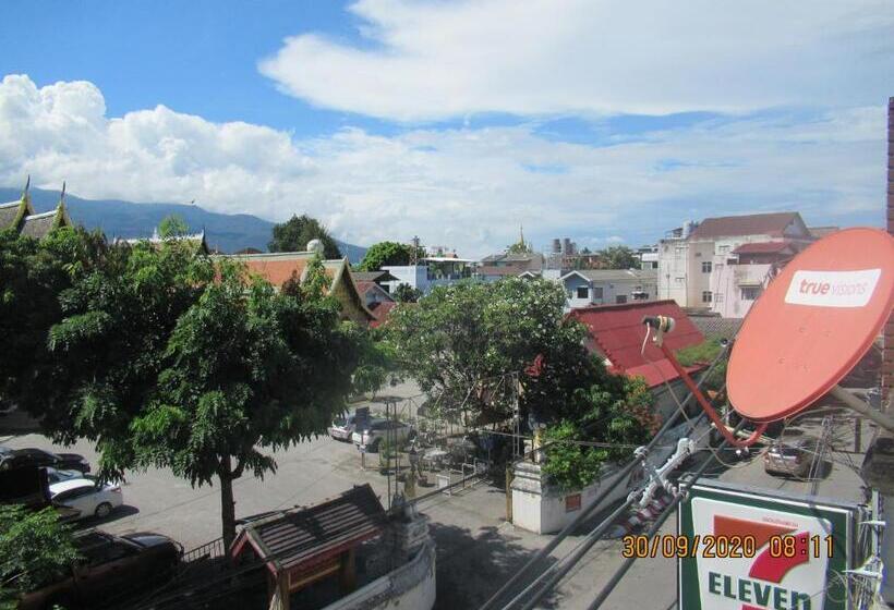 מיטה בחדר משותף, Jay Guesthouse And Restaurant