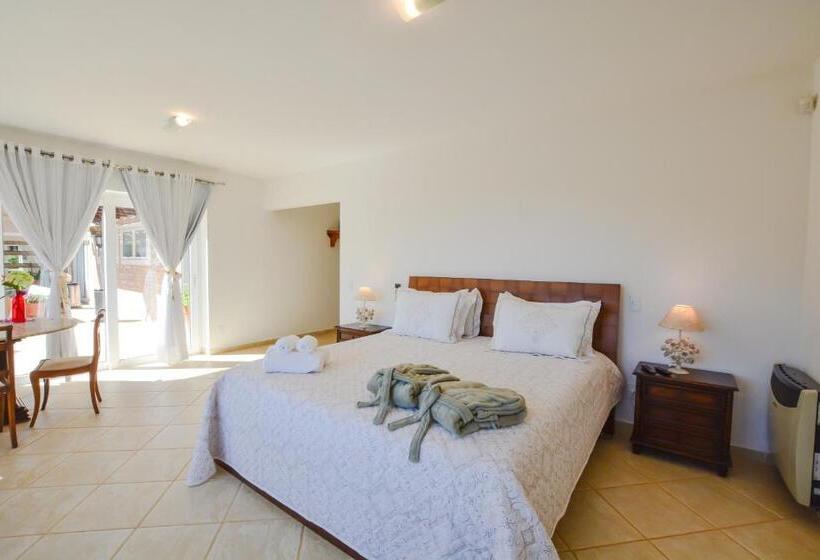 جناح مزود بجاكوزى, La Réserve Suites