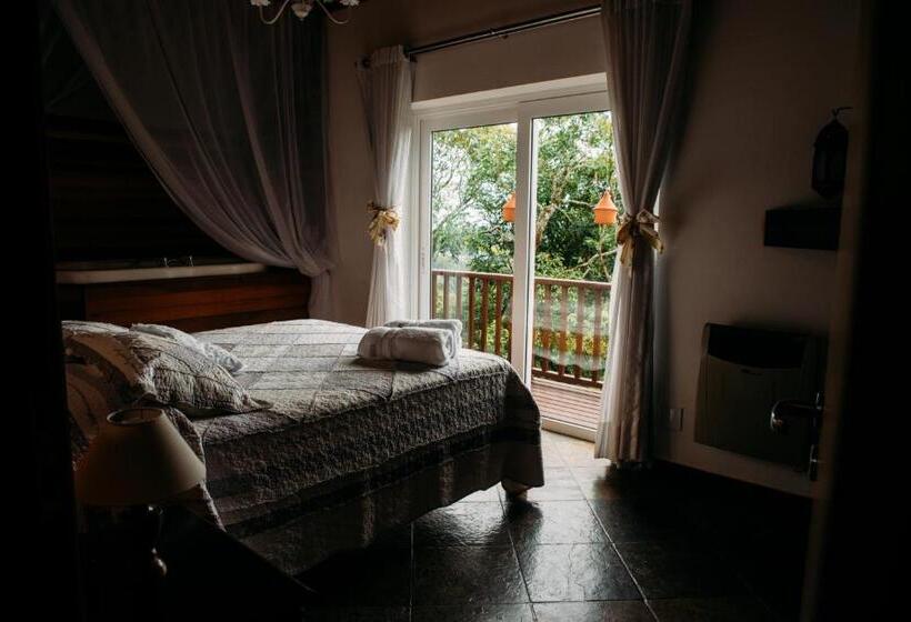 جناح مطلّ علي الجبل, La Réserve Suites