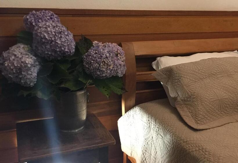 جناح مطلّ علي الجبل, La Réserve Suites